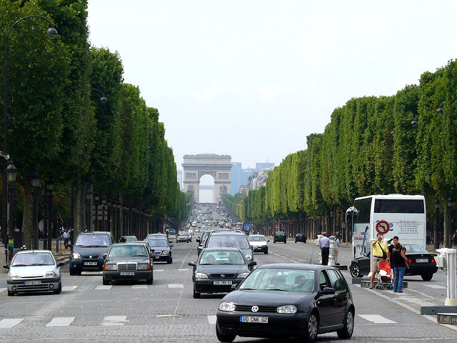 les Champs-Élysées