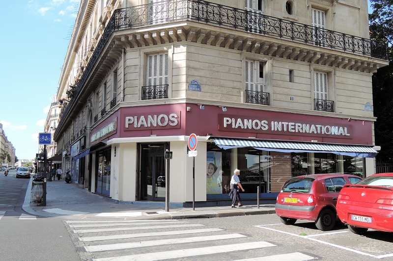 Pianos International