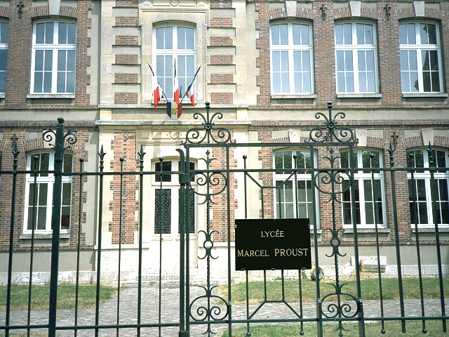 Lycée Marcel Proust